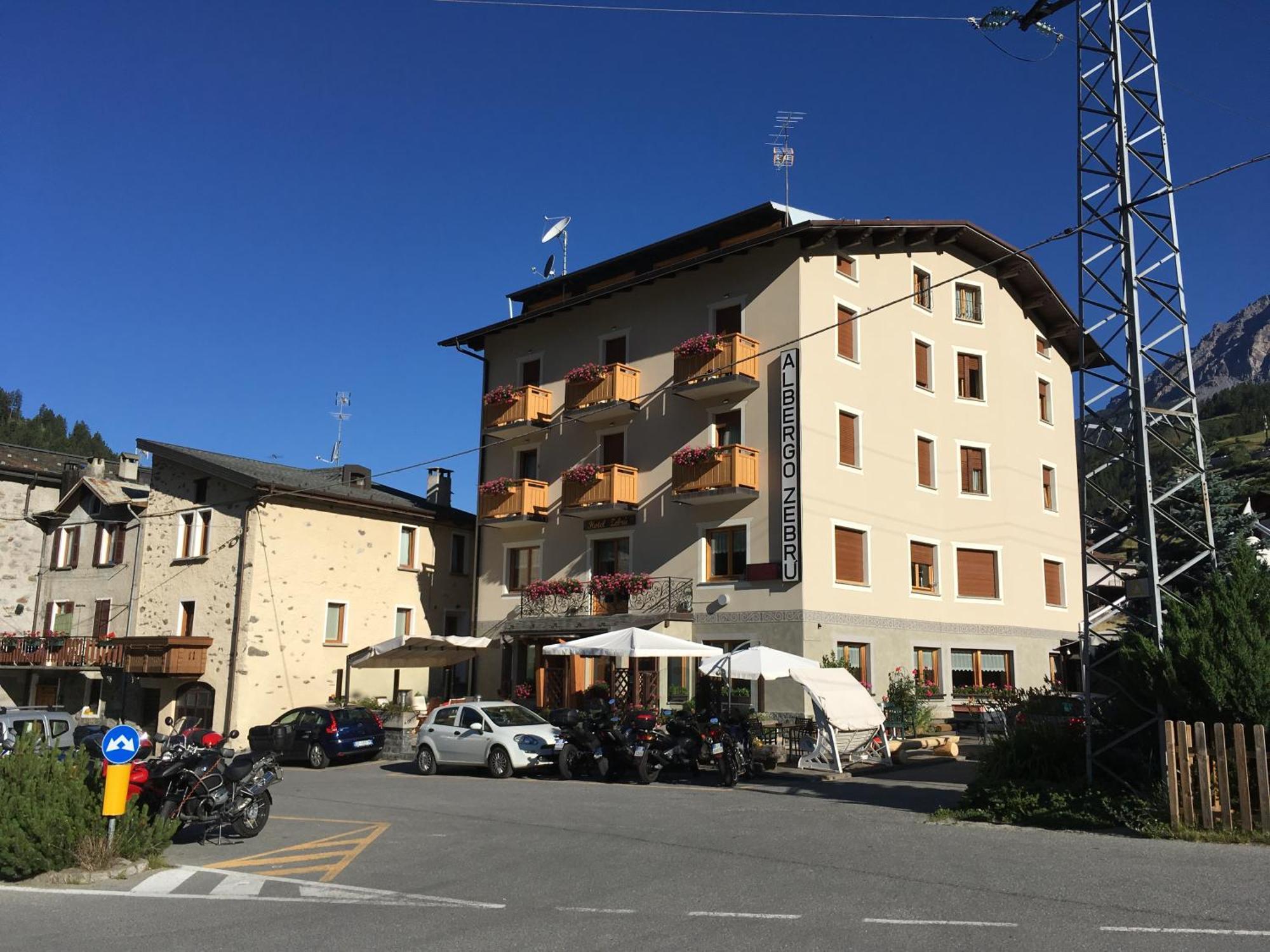 Hotel Zebrù Valfurva Extérieur photo